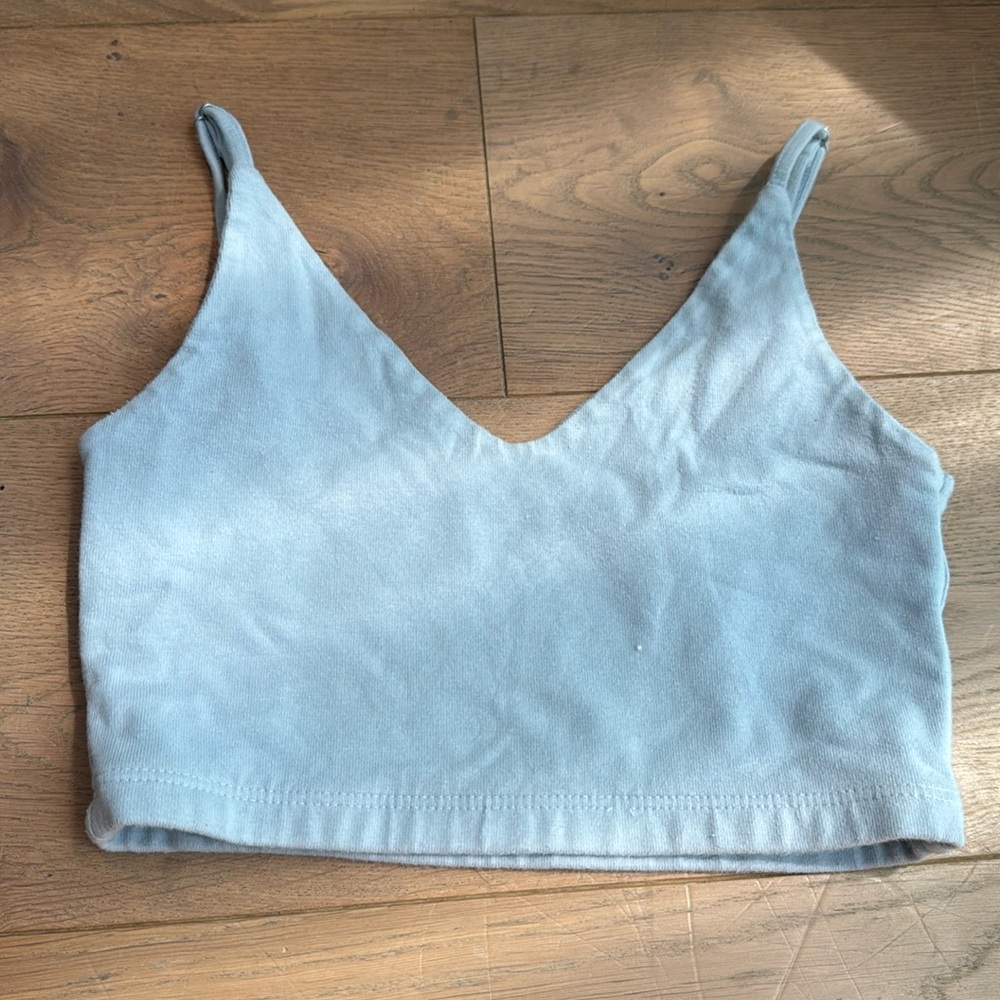 brandy melville cropped baby blue tank top